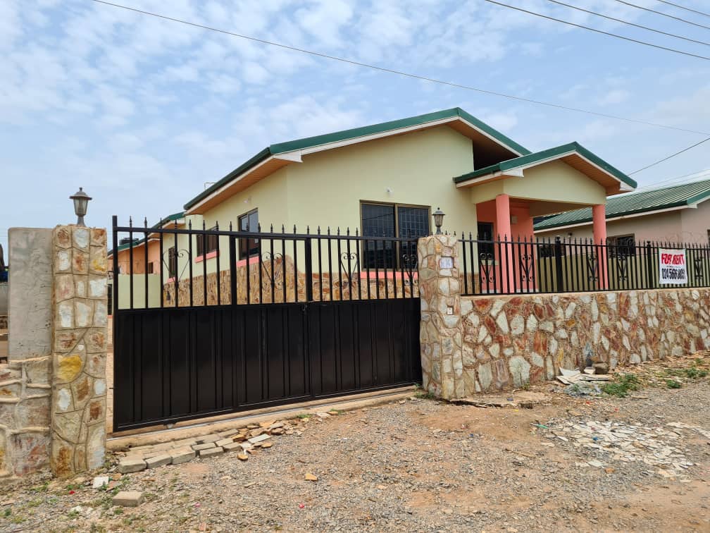 3 bedroom for sale at Ashongman